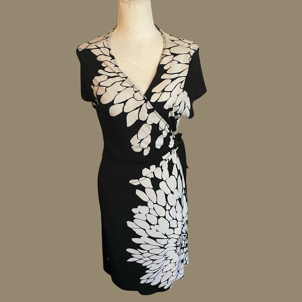 Scarlett floral Wrap Dress black white short sleeve sz 14 spandex V neck stretch - Picture 3 of 13